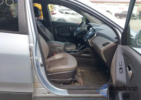 2012 Hyundai Tucson Gls z USA, uszkodzony, nr VIN KM8JUCAC4CU337136